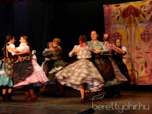 45 éves a Bihar Néptáncegyüttes 03